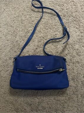 kate spade cobalt blue crossbody with front zip